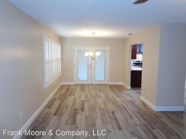 Building Photo - 3 br, 2 bath House - 10 St. Ives Drive