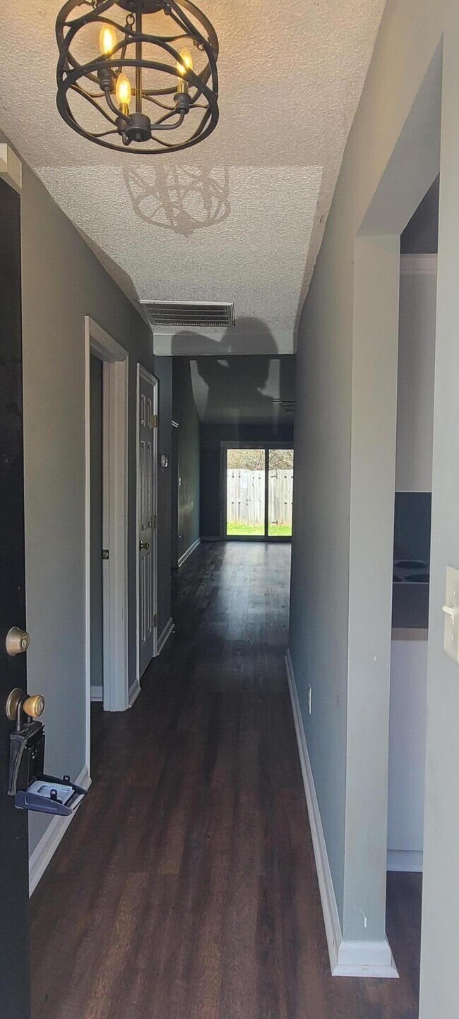 Building Photo - 2017 Summer Valley Way