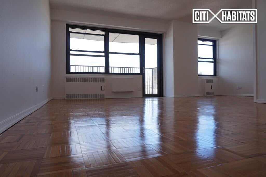 Building Photo - 175 W 90th St