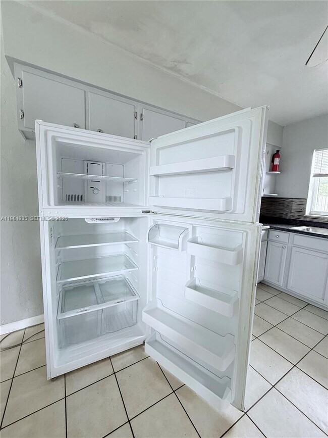 Foto del edificio - 815 NW 16th St