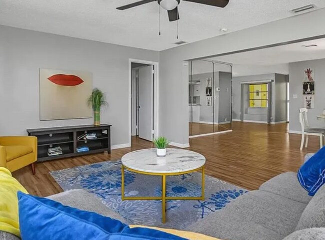 Foto del edificio - 3538 Silver Pine Ct