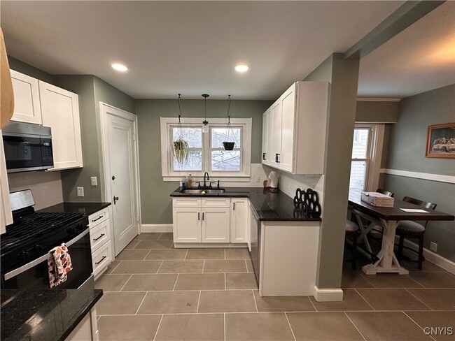 Foto del edificio - 1401 Euclid Ave