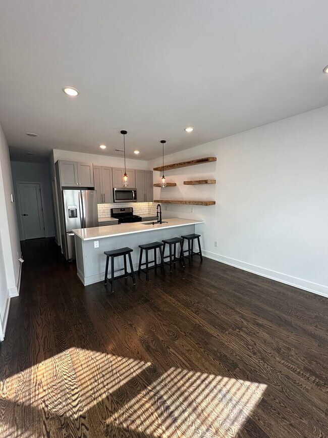 Photo - 2633 W Oxford St Apartment