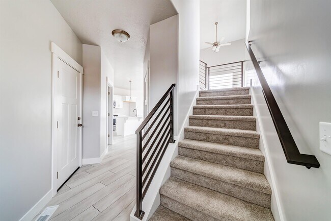 Building Photo - 1517 4030 W