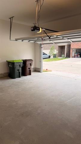Foto del edificio - 4540 Community Ct
