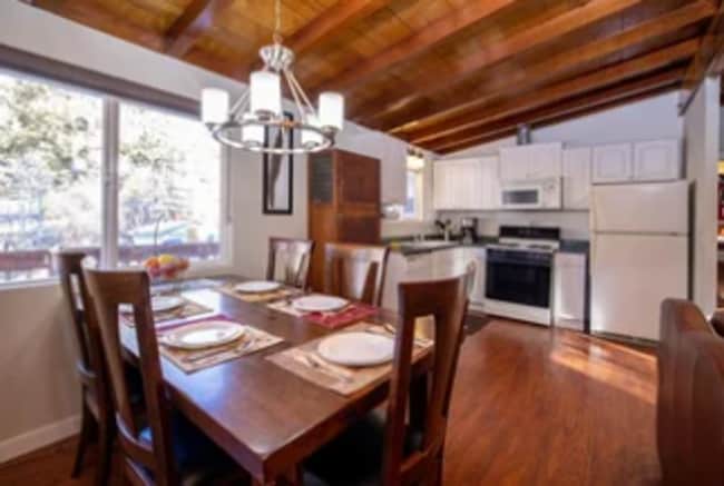 Building Photo - Warm and inviting