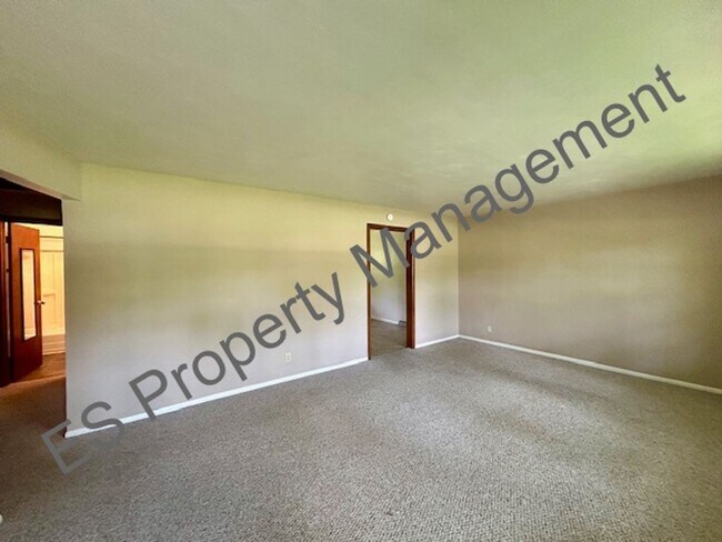 Foto del edificio - 6617 Forest Ln