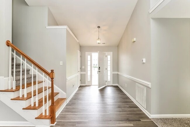 Building Photo - 2412 Pepperstone Dr