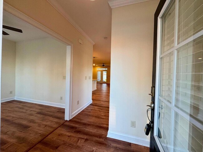 Foto del edificio - 563 Balsam Fir Dr