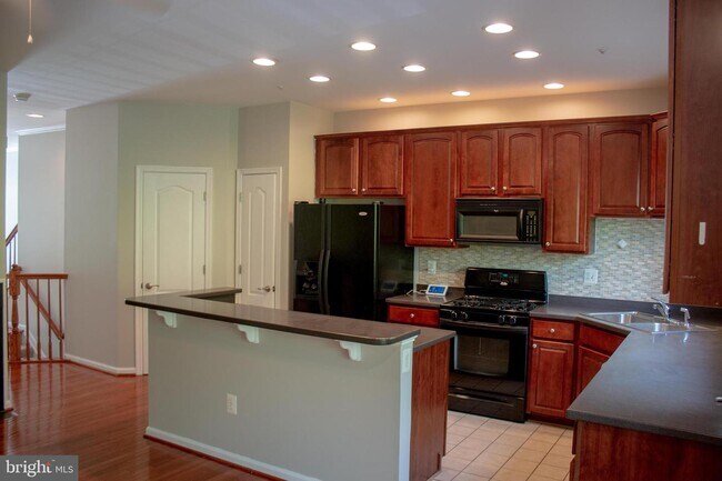 Building Photo - 10292 Chestnut Park Ln