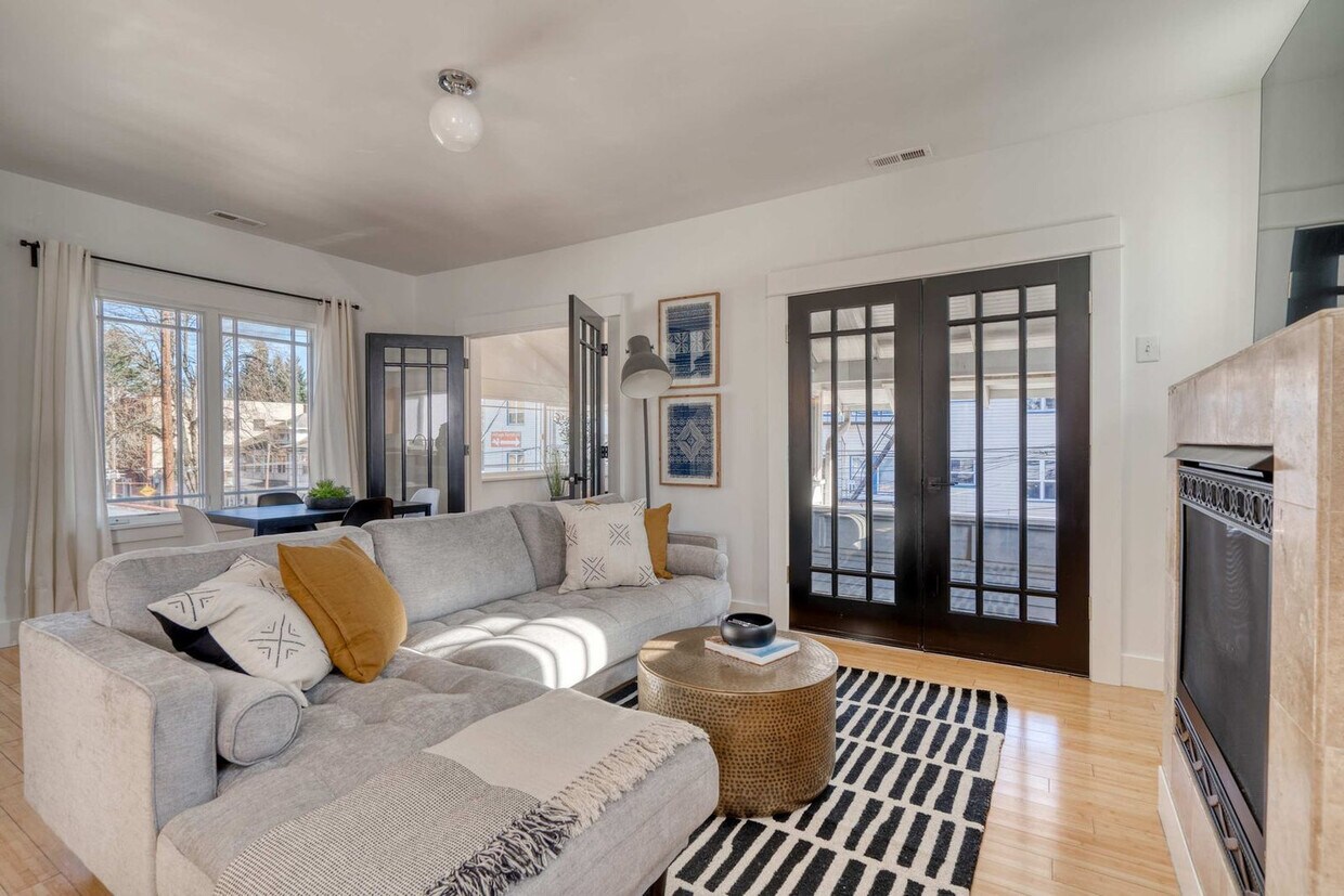 Foto principal - 915 SE 29th Ave