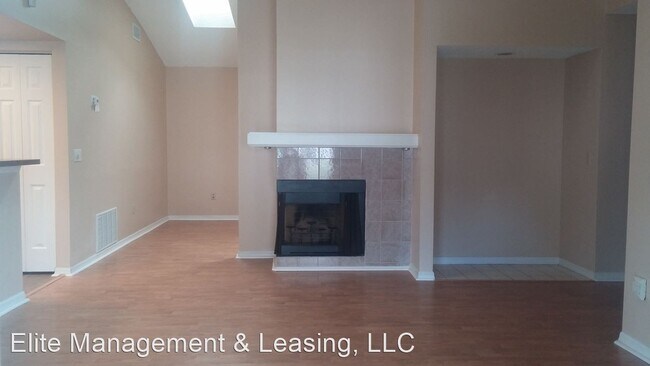 Building Photo - 3 br, 2 bath House - 2212 Faxton Ct.