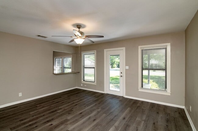 Foto del edificio - Cozy 3 bedroom, 1 bathroom home located in...