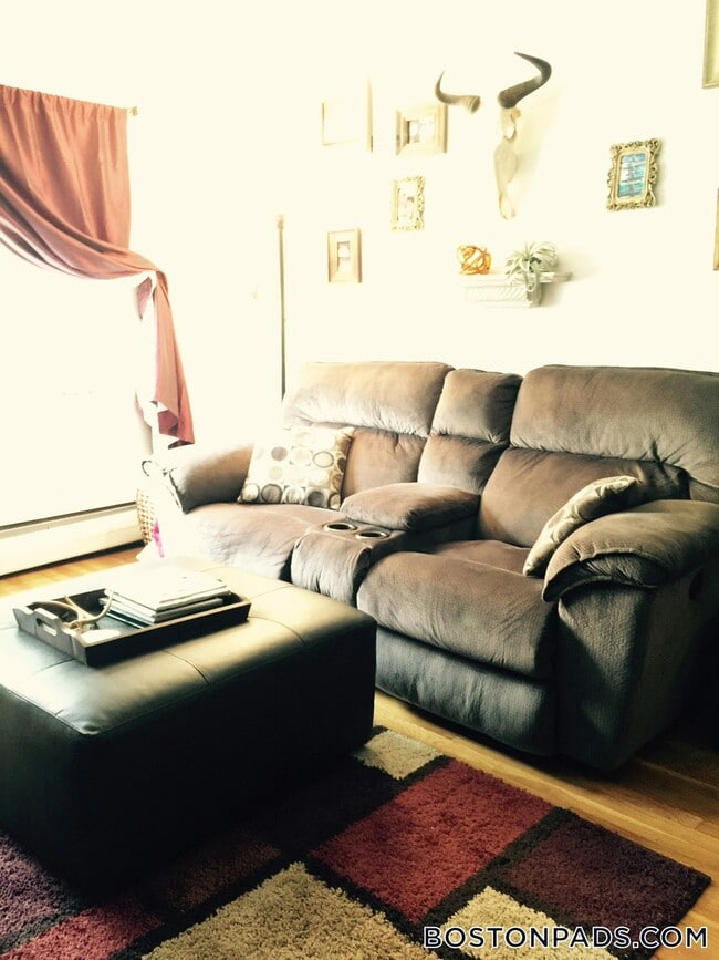 Foto del edificio - 50 Evergreen St