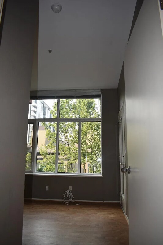 Foto del edificio - 618 NW 12th Ave