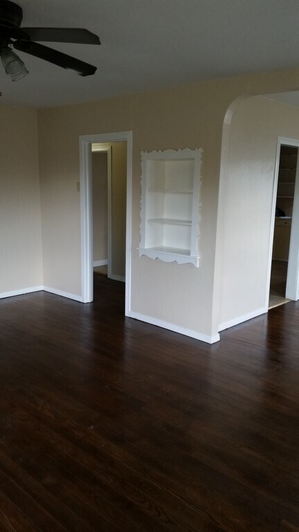 Foto del edificio - 837 Erwin Ave