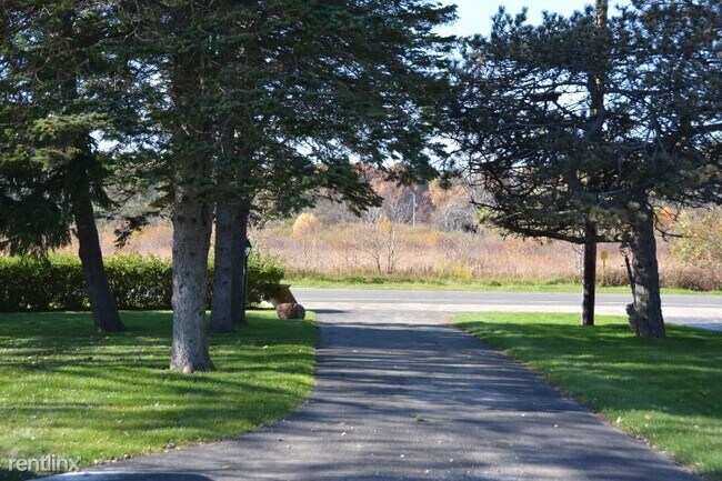 Foto del edificio - 3 br, 2 bath House - 9411 Lakeshore Dr.