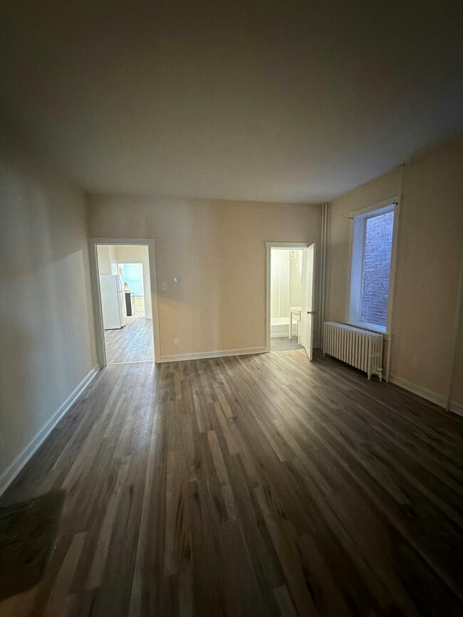 Building Photo - 3 W 4th St