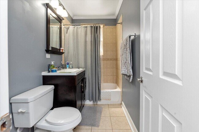 Foto del edificio - 2 bedroom in Chicago IL 60647