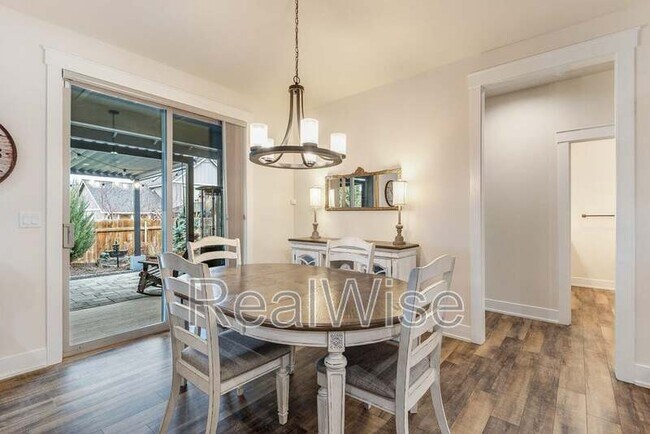 Foto del edificio - 2758 NW 23rd Lp