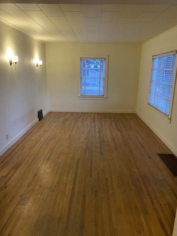 Building Photo - 2108 Walnut Street
