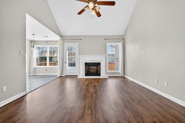 Foto del edificio - 3693 S Jot Dr