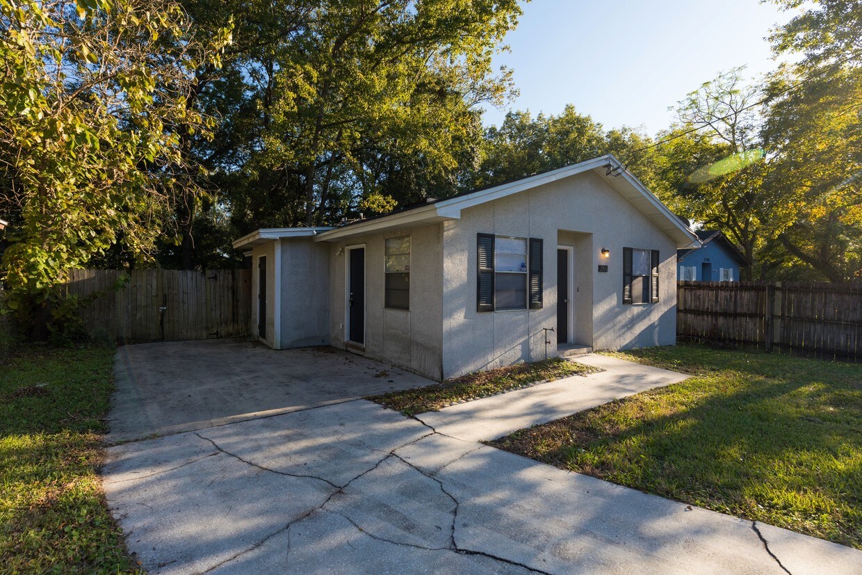 2306 Labelle St, Jacksonville, FL 32209 House for Rent in