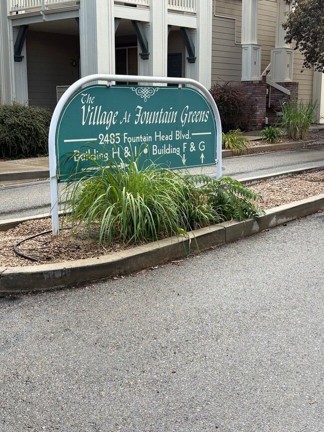 Building Photo - 2485 Fountainhead Blvd