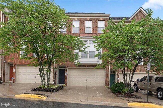 Building Photo - 8436 Kirby Lionsdale Dr