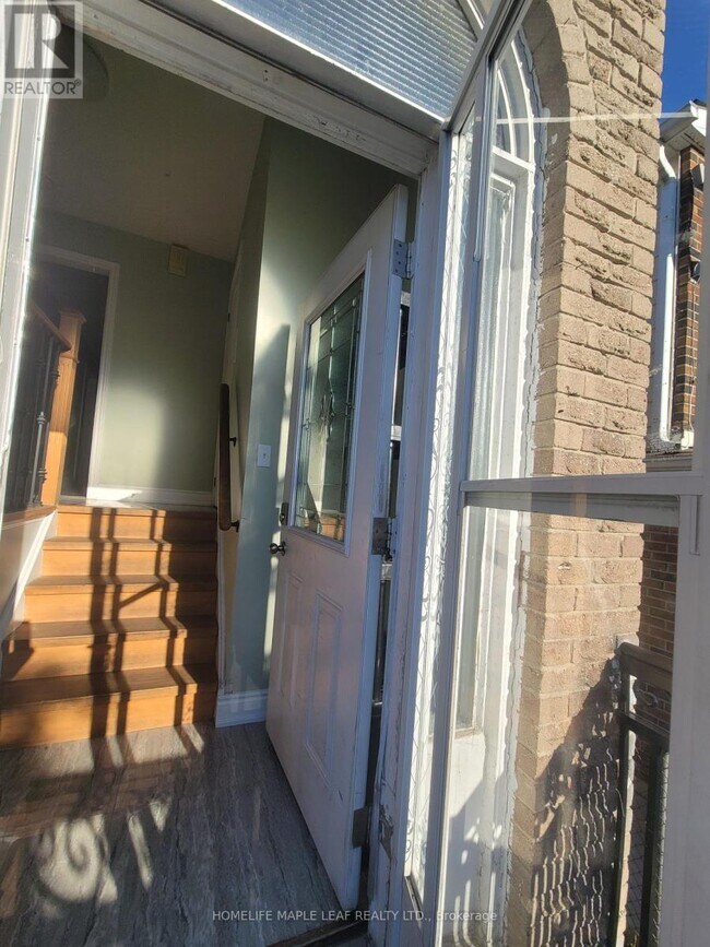 Building Photo - 10 Pickard Ln