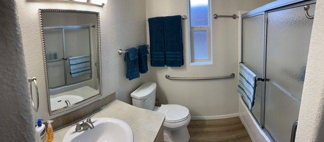 Bathroom - 7 Rd 3500