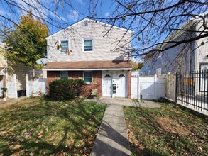 Building Photo - 715 S Filmore St