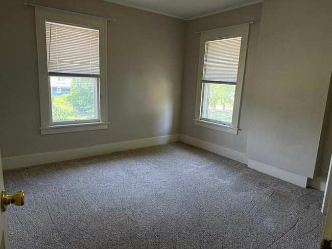 Building Photo - 518 Crowell St
