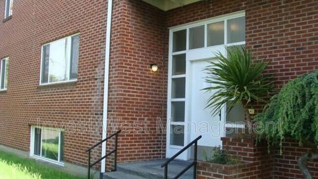 Foto del edificio - 1944 Hudson St