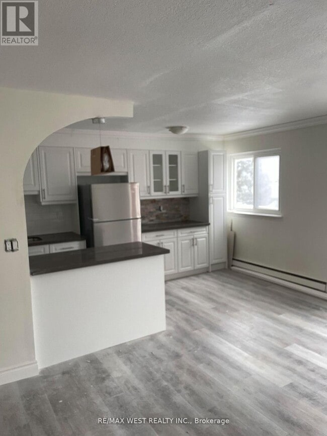 Building Photo - 2365 Marine Dr