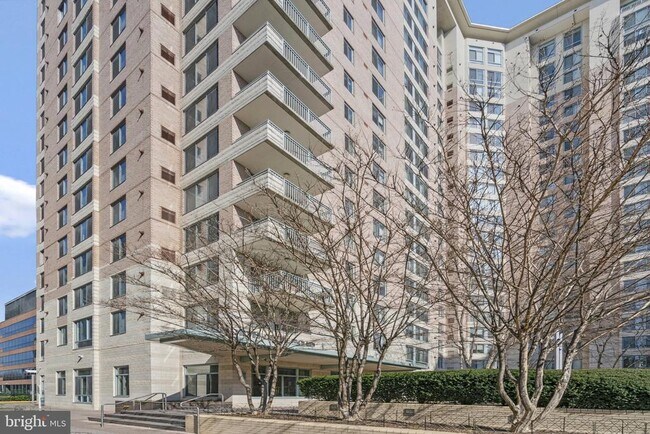 Foto del edificio - 851 N Glebe Rd