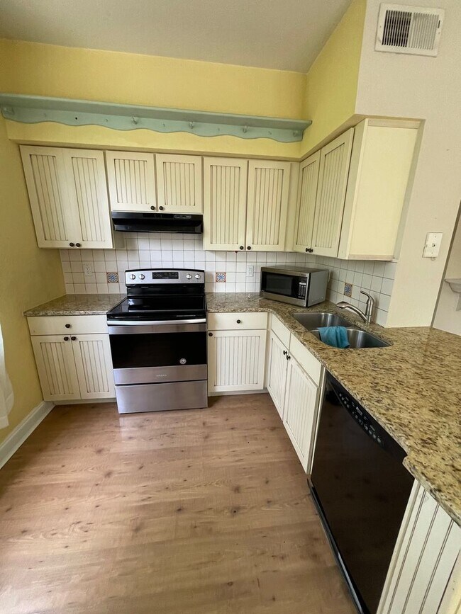 Foto del edificio - **TP** 2668 Robert Trent Jones Dr. Unit 421