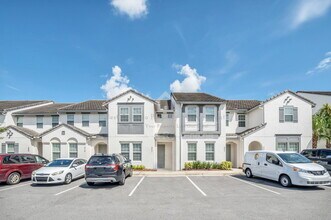 Building Photo - 317 Captiva Dr