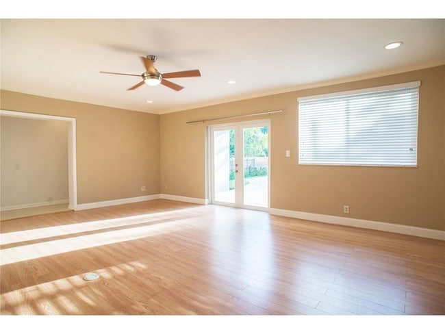 Building Photo - 541 Mokena Dr