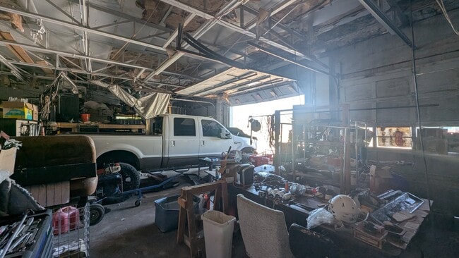 Building Photo - 430 E Brockett St