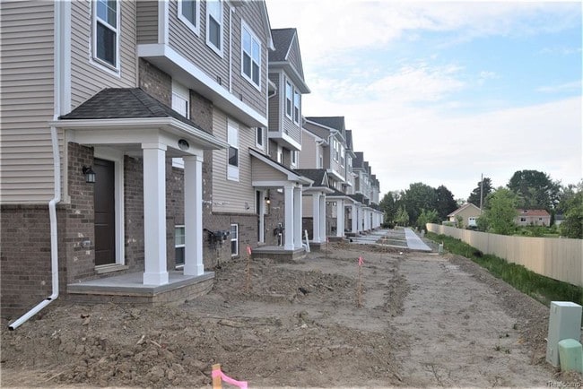 Building Photo - 4568 Bradley Dr
