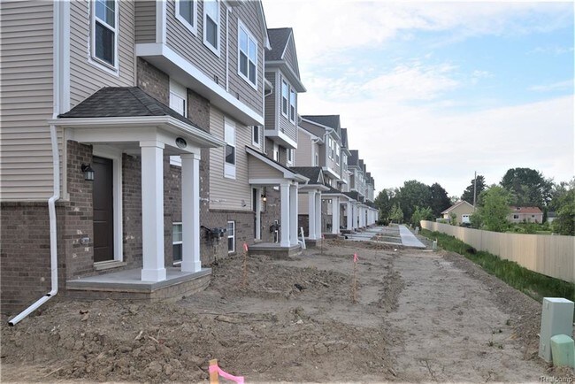 Foto del edificio - 4568 Bradley Dr