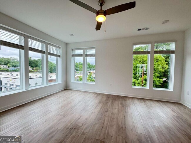 Building Photo - 371 Grant Cir SE