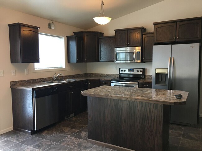 Foto del edificio - 3 Bed 2 Bath Twin Home