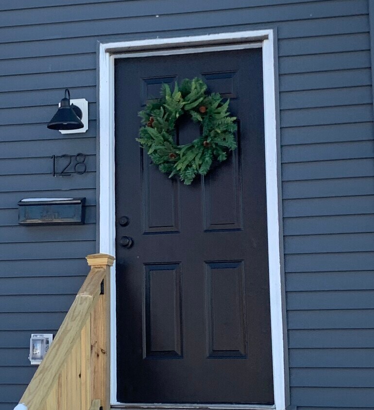 128 W 9th St, Newport, KY 41071 Townhome Rentals in Newport KY