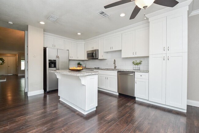 Foto del edificio - 11636 Village Pl Dr