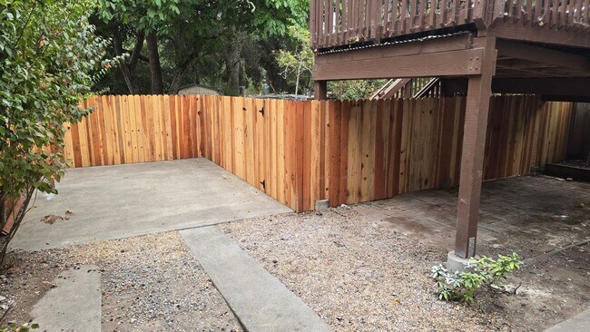 Foto del edificio - 1 Bedroom Walking Distance to Downtown and Ives Park