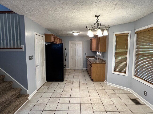 Foto del edificio - 1457 Cedar Springs Cir