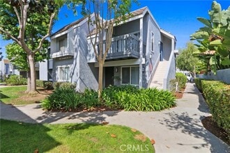 Building Photo - 63 Wildwood