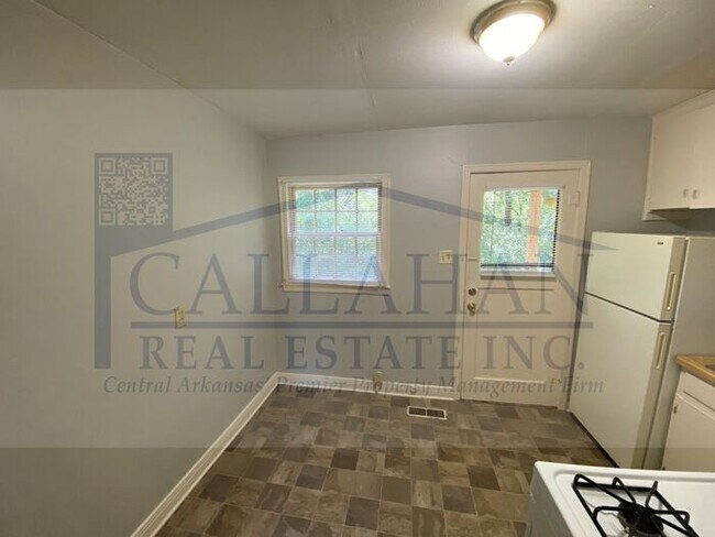 Building Photo - Park Hill 2 Bedroom Duplex